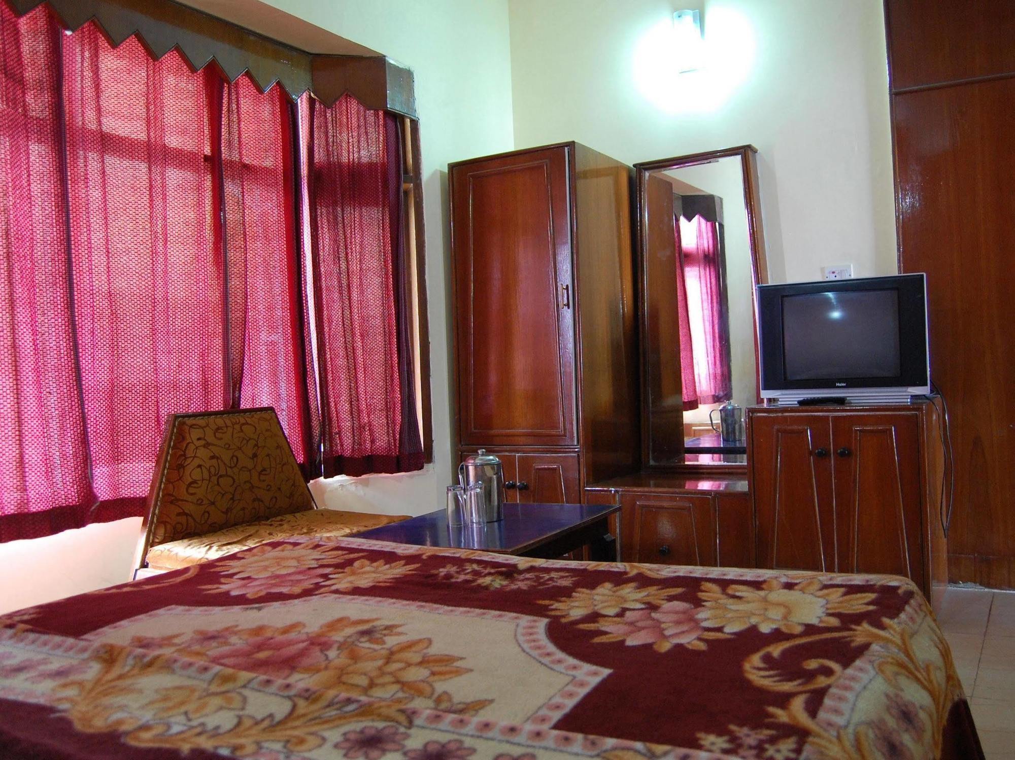 Hotel Park Mussoorie Eksteriør billede